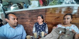 Servidora de la nación denuncia despido injustificado.