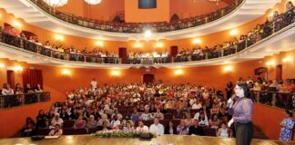 Autoridades Municipales en Córdoba inauguran “Jornada Violeta”.