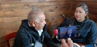 Bomberos rebasados por incendios en pastizales solicitan apoyo gubernamental y ciudadano.