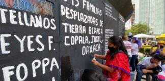 Mujeres indígenas rechazan imposición de la Joven de Amajac en Glorieta de las Mujeres que Luchan