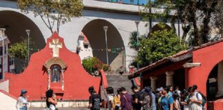 Estudiantes UV apreciaron la ciudad de Xalapa bajo un enfoque feminista .