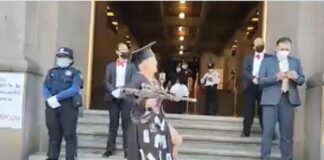 Seguidores de AMLO agreden a la Ministra Presidenta Norma Piña. #Basta #NoALaViolenciaMachista