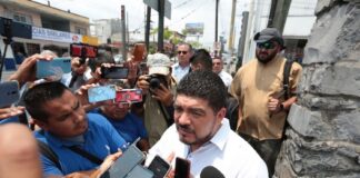 #Córdoba: Menor se arroja de un segundo piso, confirman videos: SEV