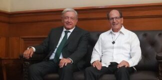AMLO da la razón a El Salvador pero dice que no despedirá a Francisco Garduño .