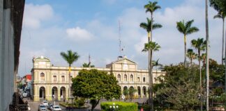 Suspende Ayuntamiento de Córdoba labores administrativas por Semana Santa .