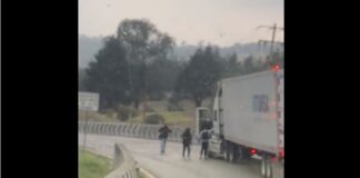 Reportan grupo armado atracando impunemente en la Puebla Veracruz . #Video