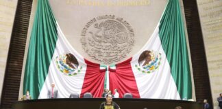 Diputados de Morena y aliados presentan y aprueban en lo oscuro ley de minería enviada por AMLO.