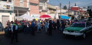 Trabajadores de SEDATU cierran calles en Xalapa,