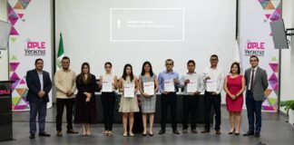 Toman protesta integrantes del Servicio Profesional Electoral Nacional en el OPLE Veracruz