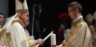 La noche de Pascua Jesús nos hace volver a Galilea para regenerar la esperanza: Papa Francisco