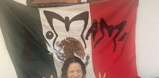 La foto más criticada del viernes en el zócalo