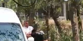 Dos agentes de INM agreden a migrante en Chiapas