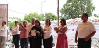 Por fin Nahle hace tierra en Veracruz, en acto de Manuel Huerta .