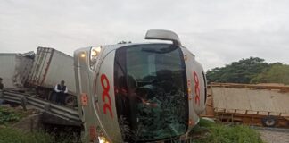 Fallece una persona y deja 14 heridos accidente de tráileres y un autobús en La Tinaja