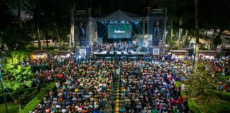 Con concierto de Carlos Cuevas celebra Xalapa a las mamás .