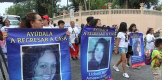 Madres en Veracruz urgen a identificar cuerpos de personas desaparecidas. “Nogales está rebasado”