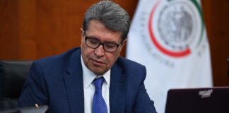 Revisa Ricardo Monreal con gabinete de seguridad, procedimiento para recibir informe semestral y comparecencias.