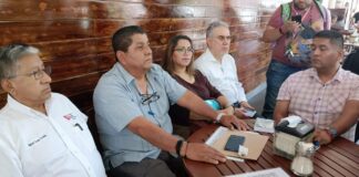Transportistas acusan “negocio” de fuerza civil y empresa de grúas fabricando faltas administrativas falsas.