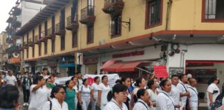 Enfermeras denuncian que por decreto pretenden reducirles salarios por desaparición del INSABI #Veracruz .