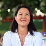 Keiko Fujimori asegura la Presidencia de Perú tras reñido conteo.