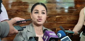 Regidora de Veracruz acusa a exfuncionarios peñistas de amenazarla y desprestigiarla .