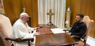 El Papa recibió a Volodimir Zelenski en el Vaticano .