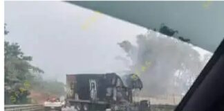 Cierran carretera Las Choapas-Ocozocoautla por balaceras y quema de vehículos.