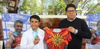 Ramos Herrera Zavaleta de Perote, primer lugar en Campeonato World Triathlon 2023 .