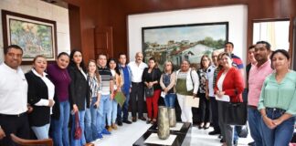 Refrenda Ayuntamiento de Xalapa compromiso por la mejora educativa .