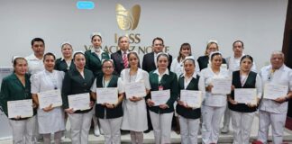 Felicitaciones a las enfermeras y enfermeros en su Día.