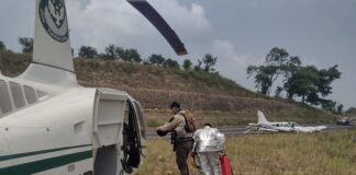 Aterriza avioneta en autopista Tuxpan- Poza Rica .