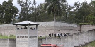 Tragedia en cárcel de mujeres en Honduras deja 41 reclusas muertas .