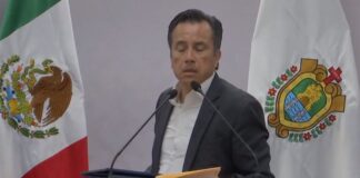 Cuitláhuac García, gobernador de Veracruz se va contra Excélsior y Ciro Gómez Leyva.