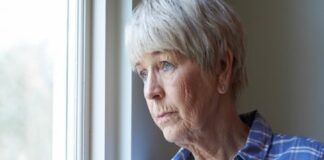 Llaman a generar información sobre violencia de género contra personas mayores