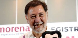 Se registra Fernandez Noroña en proceso interno de Morena.