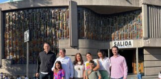 Ricardo Monreal acude a la Basílica para encomendar su aspiración presidencial y la hazaña que emprende.