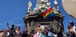 Multitudinaria Marcha del Orgullo en Ciudad de México reunió a mas de 200 mil personas