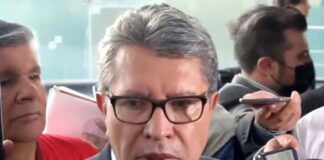 Monreal ve conveniencia de renuncia de presidenciables a sus cargos.