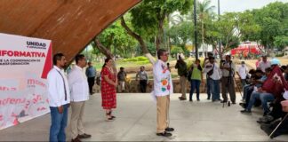 Monreal llama a decidir libremente y evitar caer en el exceso de aduladores y lambisconerías