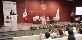 Reflexionan sobre el papel de las mujeres en el Senado .