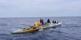 Marina asegura semisumergible con más de 3.5 toneladas de presunta cocaína en el Océano Pacífico