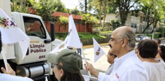 Entrega Ayuntamiento de Xalapa vehículos operativos para mejorar servicios públicos .