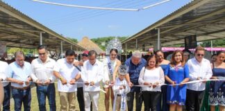 Recorren autoridades de Bienestar Feria Regional en Gutiérrez Zamora .