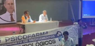 LLaman asesino en redes a López- Gatell tras exigirle solución al desabasto de medicamentos