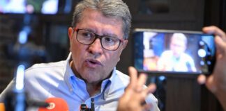 Monreal trabajará por la dignidad y el respeto de EU hacia personas migrantes .