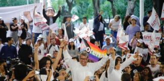 Ricardo Monreal llama a cerrar filas con el presidente AMLO .