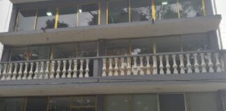 Egresados de UPV denuncian acoso y amenazas del área administrativa.