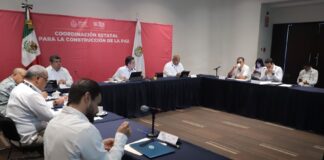 Confirma Cuitláhuac García hallazgo de más restos humanos y caja negra de aeronave que cayó al mar