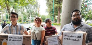 Entregan 16 mil firmas para solicitar plebiscito por obra del Puente Vehicular en Xalapa