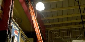 Mejora Ayuntamiento de Xalapa iluminación en mercados .